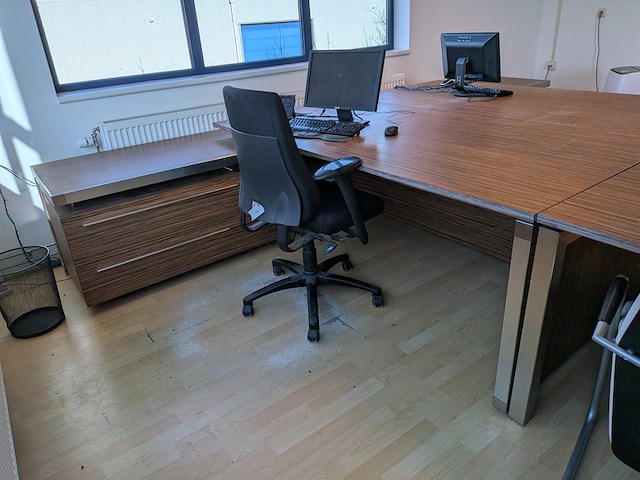 Kantooropstelling - afbeelding 2 van  13