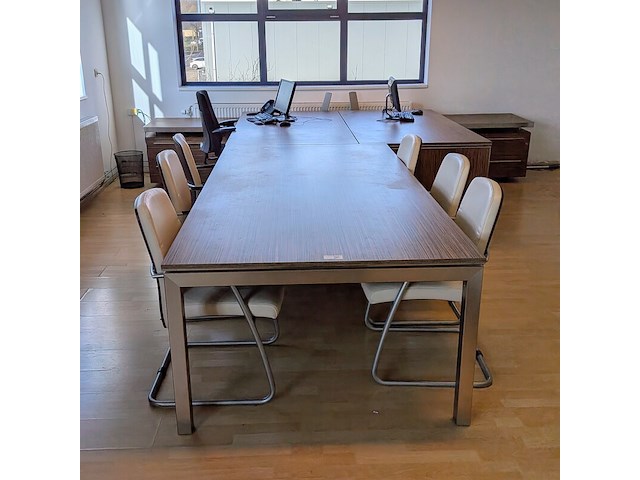 Kantooropstelling - afbeelding 1 van  13