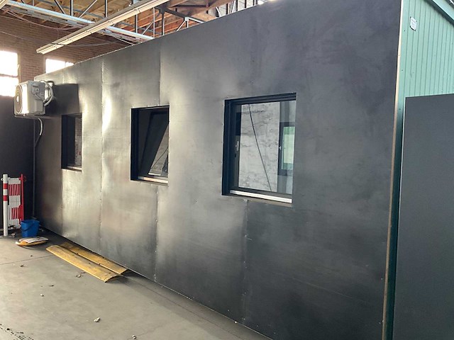 Kantoorunit 20ft v.v. aircounit, 1 loopdeur, 5 ramen, schakelkast - afbeelding 1 van  7