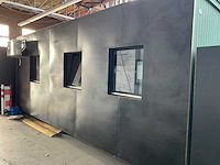 Kantoorunit 20ft v.v. aircounit, 1 loopdeur, 5 ramen, schakelkast - afbeelding 1 van  7