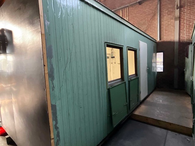 Kantoorunit 20ft v.v. aircounit, 2 loopdeuren, 5 ramen, schakelkast - afbeelding 2 van  7