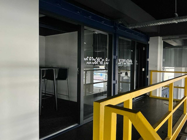 Kantoorunit ca 108m2 uit 8 20ft containers - afbeelding 2 van  33