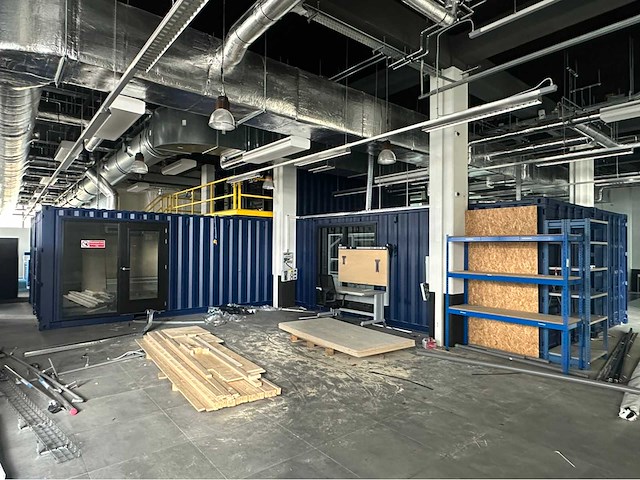 Kantoorunit ca 108m2 uit 8 20ft containers - afbeelding 1 van  33