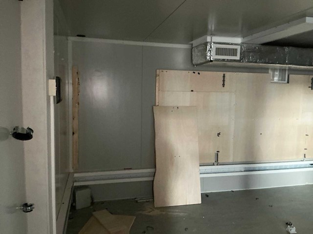 Kantoorunit ca 108m2 uit 8 20ft containers - afbeelding 16 van  33