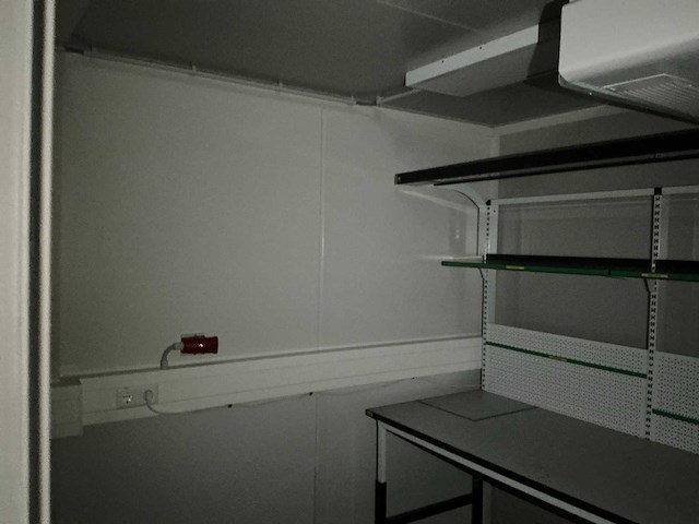 Kantoorunit ca 108m2 uit 8 20ft containers - afbeelding 25 van  33