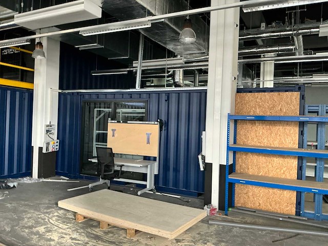 Kantoorunit ca 108m2 uit 8 20ft containers - afbeelding 23 van  33