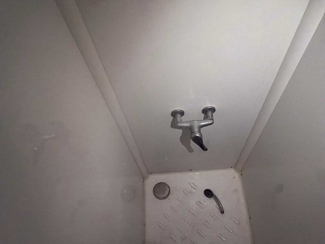 Kantoorunit met douche en toilet - afbeelding 5 van  20