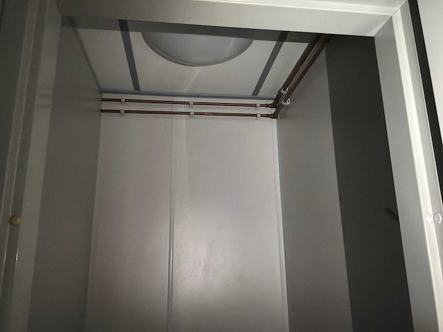 Kantoorunit met douche en toilet - afbeelding 7 van  20