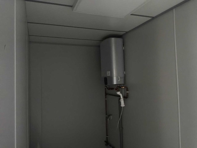 Kantoorunit met douche en toilet - afbeelding 19 van  20