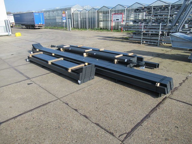 Kapschuur - staalconstructie 12 x 25 meter (300m2) - afbeelding 18 van  19