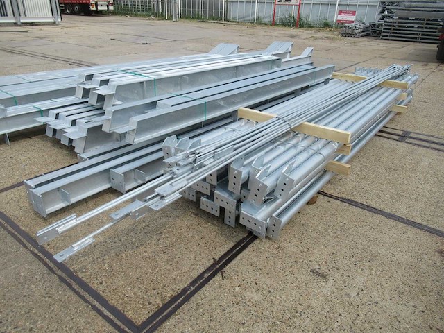 Kapschuur - staalconstructie 15 x 30 meter (450m2) - afbeelding 17 van  18