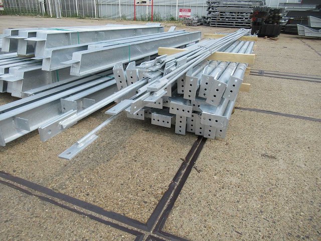 Kapschuur - staalconstructie 15 x 30 meter (450m2) - afbeelding 18 van  18