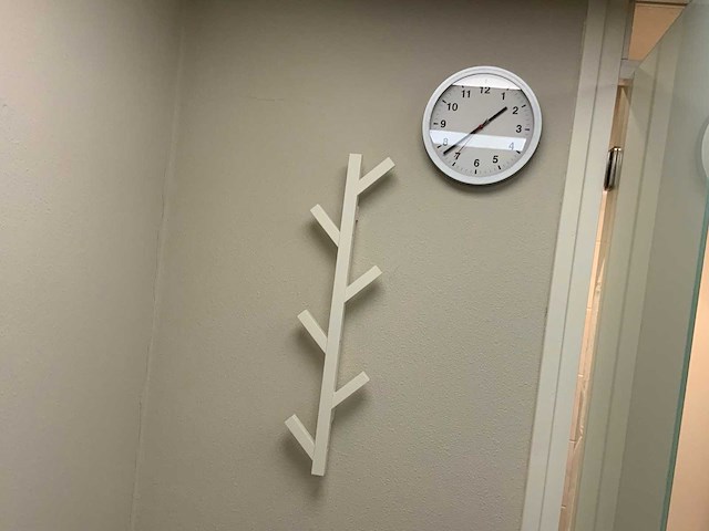 Kapstok en klok (4x) - afbeelding 5 van  7