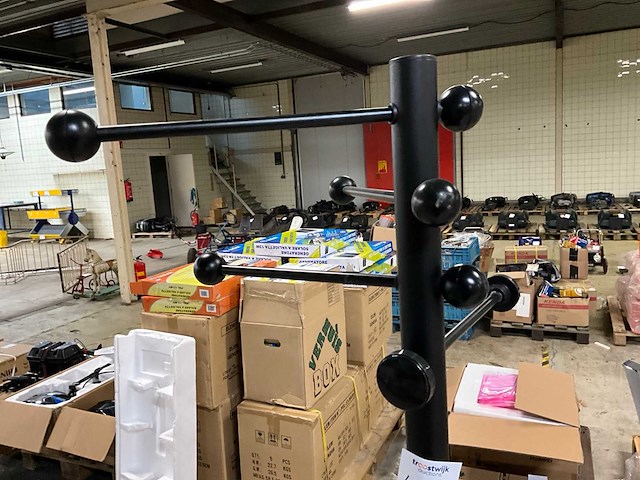 Kapstok & lamp - afbeelding 6 van  6