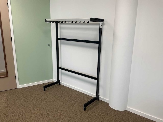 Kapstok - afbeelding 1 van  5