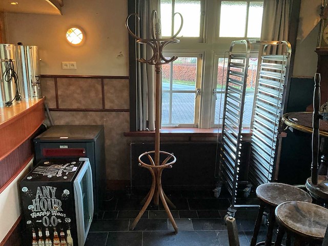 Kapstok - afbeelding 1 van  4