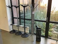 Kapstokken en paraplubak (5x) - afbeelding 2 van  5
