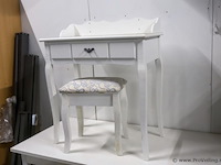 Kaptafel met kruk - afbeelding 3 van  3