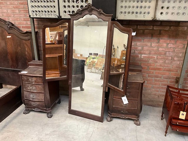 Kaptafel met spiegel - afbeelding 1 van  3