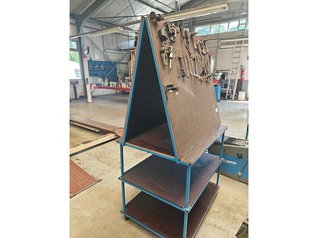 Kar met gereedschap - afbeelding 4 van  5