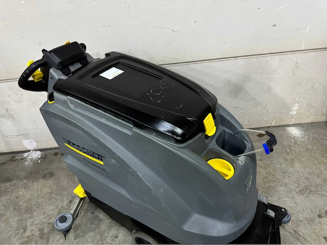 Karcher - 2018 - b 60 w bp dose accu's 2024 - zelfrijdende schrobmachine - afbeelding 11 van  17