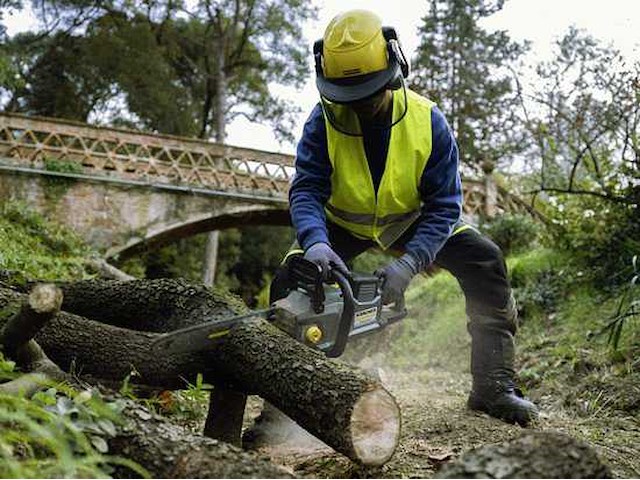 Karcher - 2026 - cs 400/36 - li-on accu kettingzaag - afbeelding 2 van  21