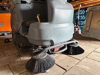 Karcher - b150 r - opzit schrob-veegmachine - afbeelding 7 van  8