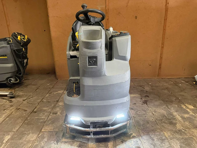 Karcher - b150r - opzit schrob-zuigmachine - afbeelding 2 van  5