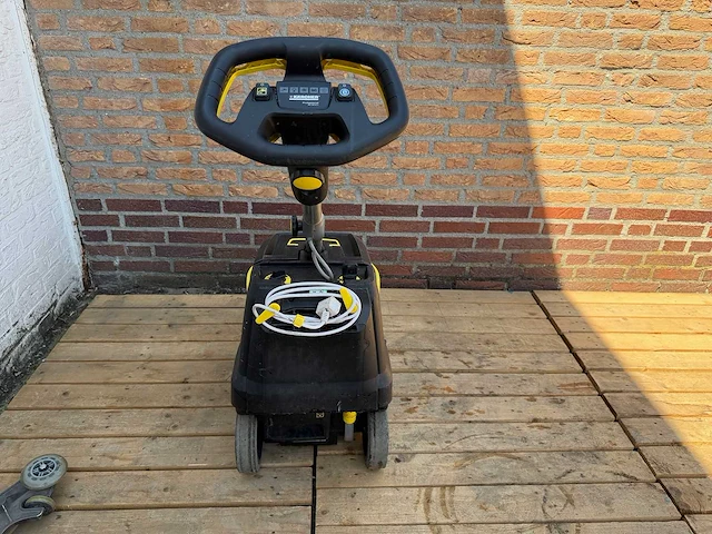 Karcher - bd 38/12 - schrob-zuigmachine - afbeelding 3 van  5