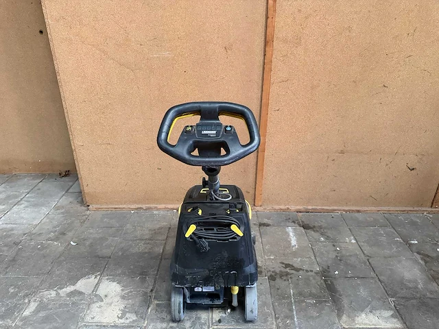 Karcher - bd 38/12 - schrob-zuigmachine - afbeelding 4 van  5