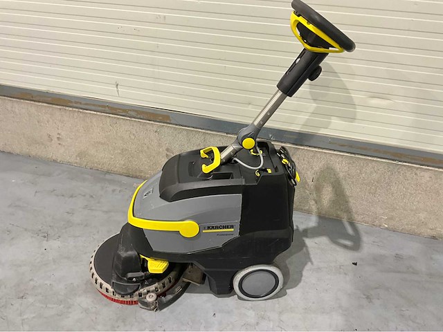Karcher - bd 38/12c - achterloop schrob-zuig machine - afbeelding 1 van  3
