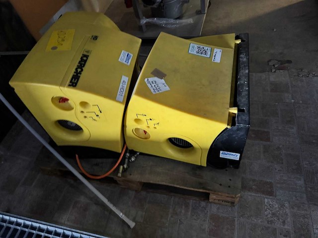 Kärcher - hd1401ch - high pressure-cleaner - 2002 (2x) - afbeelding 1 van  4