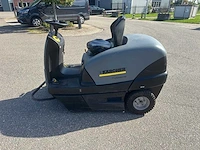 Karcher - km 100/100r - zelfrijdende veegmachine - afbeelding 12 van  14