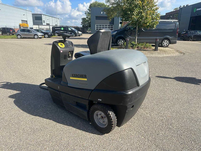 Karcher - km 100/100r - zelfrijdende veegmachine - afbeelding 7 van  14