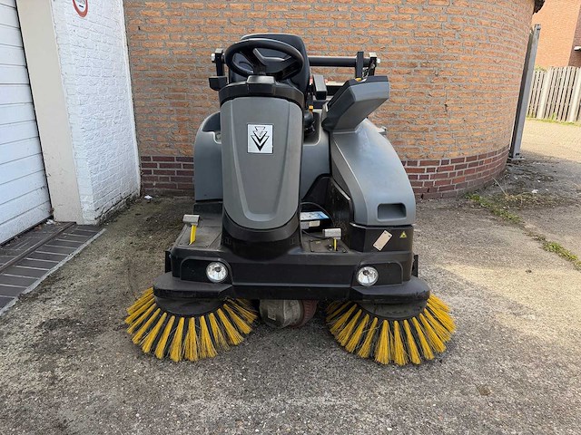 Karcher - km 105/110 r bp - zelfrijdende veegmachine - afbeelding 4 van  11
