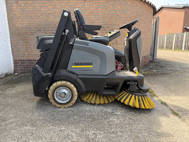Karcher - km 105/110 r bp - zelfrijdende veegmachine - afbeelding 5 van  11