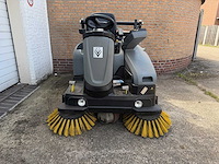 Karcher - km 105/110 r bp - zelfrijdende veegmachine - afbeelding 4 van  11
