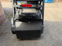 Karcher - km 105/110 r bp - zelfrijdende veegmachine - afbeelding 11 van  11