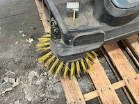 Kärcher - km 105/110r - straatveegmachine - afbeelding 2 van  17