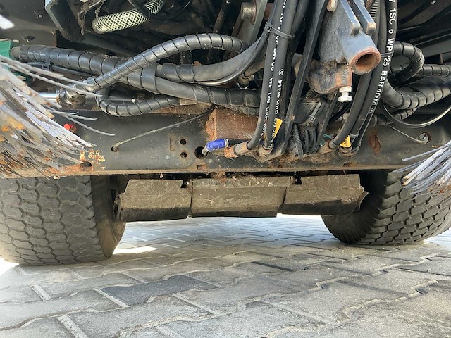 Kärcher - mc 130 - road and yard sweeper - 2015 - afbeelding 8 van  32