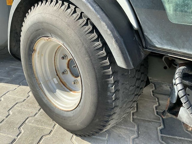 Kärcher - mc 130 - road and yard sweeper - 2015 - afbeelding 9 van  32