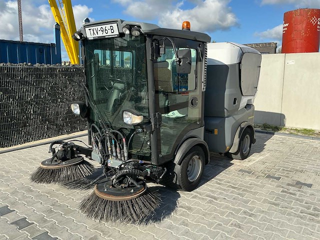 Kärcher - mc 130 - road and yard sweeper - 2015 - afbeelding 1 van  32