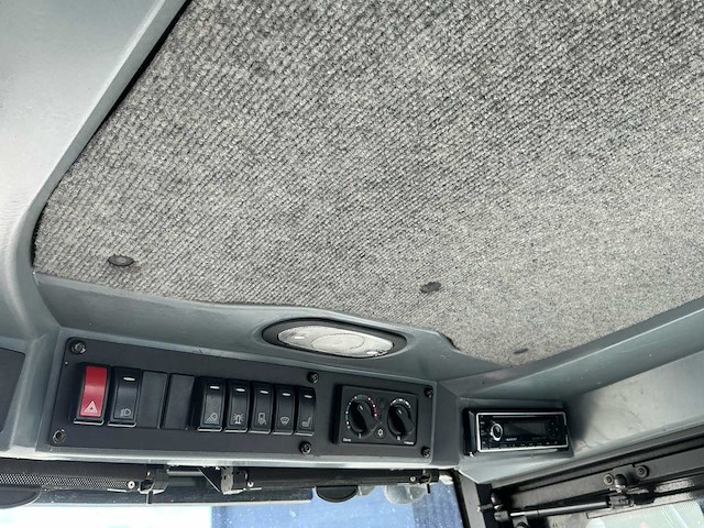 Kärcher - mc 130 - road and yard sweeper - 2015 - afbeelding 16 van  32