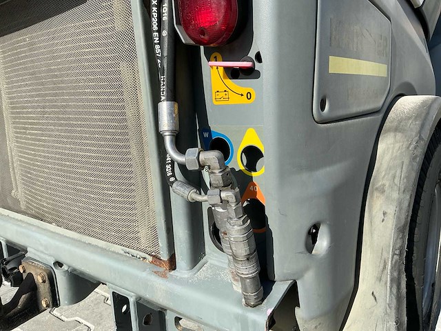 Kärcher - mc 130 - road and yard sweeper - 2015 - afbeelding 14 van  23