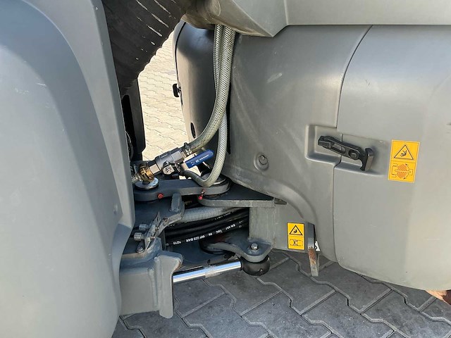 Kärcher - mc 130 - road and yard sweeper - 2015 - afbeelding 2 van  23