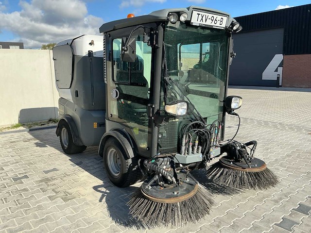 Kärcher - mc 130 - road and yard sweeper - 2015 - afbeelding 4 van  23
