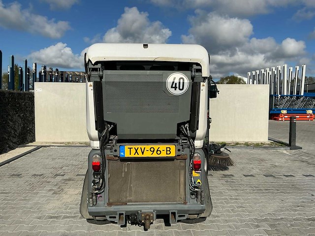 Kärcher - mc 130 - road and yard sweeper - 2015 - afbeelding 21 van  23