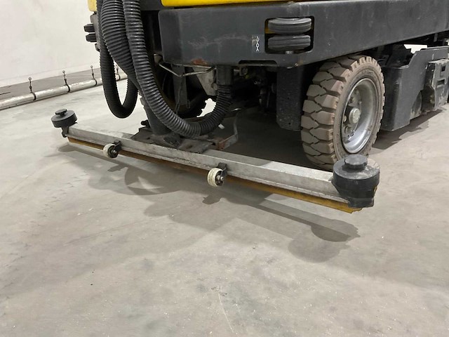 Kärcher - veegmachine - afbeelding 6 van  7