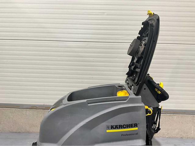 Karcher b 60 w bp accu’s 2022 zelfrijdende schrobmachine - afbeelding 8 van  13