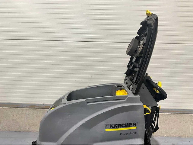 Karcher b 60 w bp accu’s 2022 zelfrijdende schrobmachine - afbeelding 8 van  13